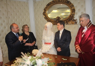 Esra ve Mehmet hayatını birleştirdi
