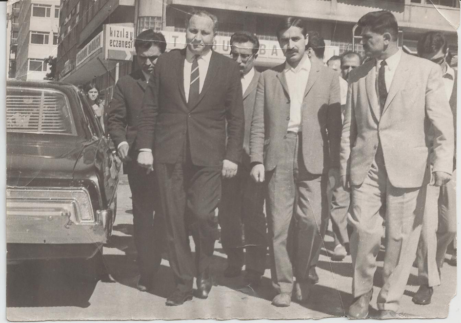 1.erbakanla-kizilayda.jpg 1.erbakanla-kizilayda.jpg