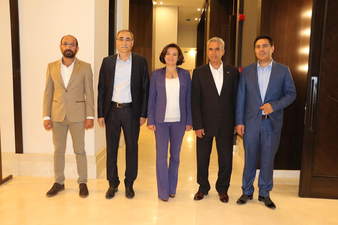 2-6-009.jpg 2-6-009.jpg