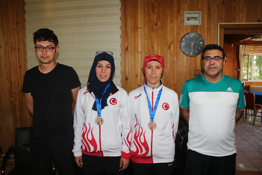 210-003.jpg 210-003.jpg