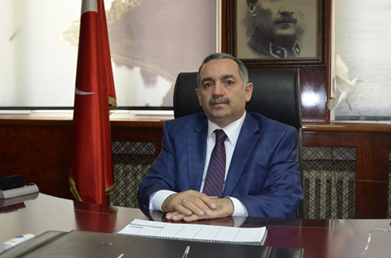 4-4yilmaz-kocaman.jpg