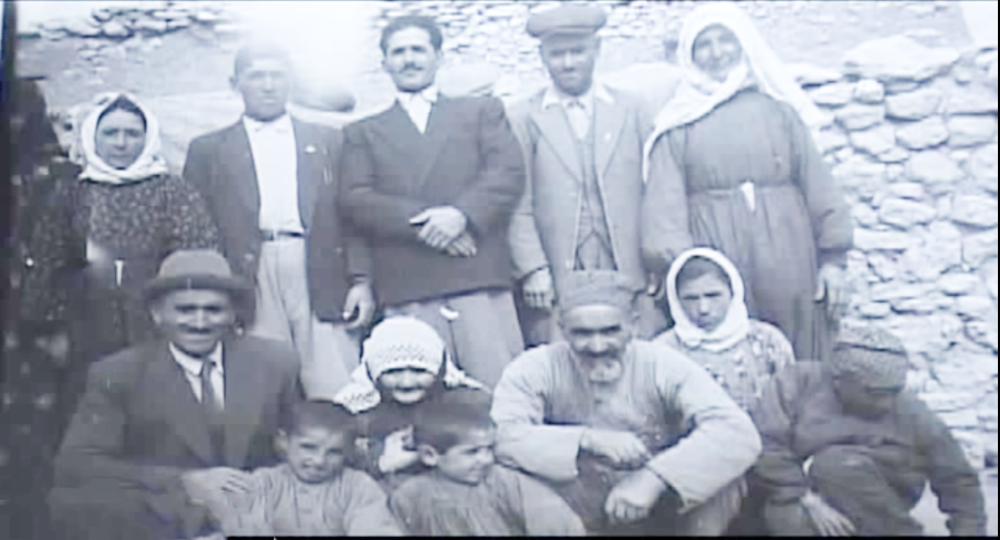 dedelerki-haci-hüseyin-sülalesinin-bir-kismi.png
