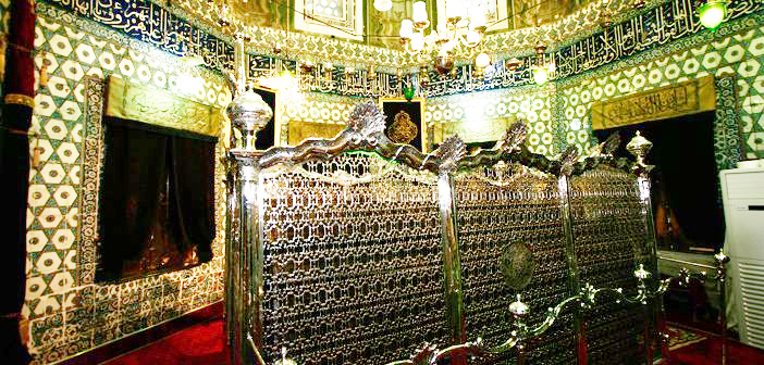 ebû-eyyûb-el--ensari-türbe-içi.jpg