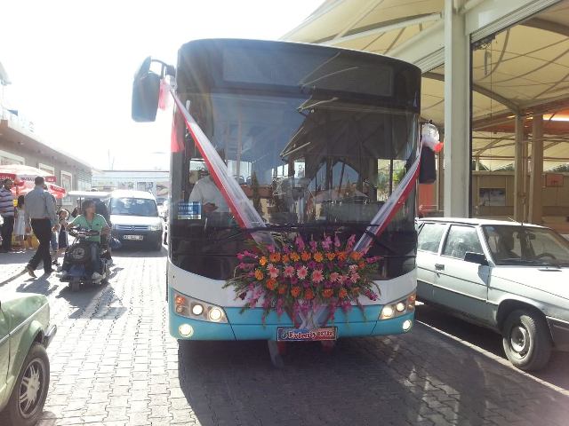 gelin-arabasi-belediye-otobusu1.jpg