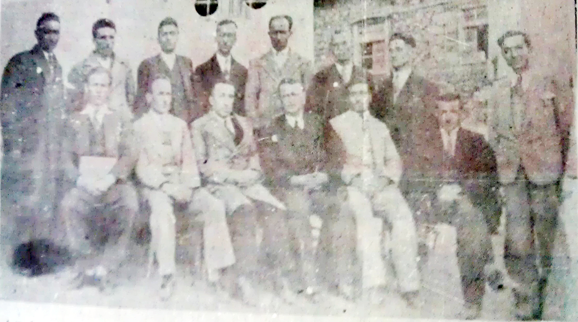 hadim-ve-havalisi-öğretmenleri-sağ-baştaki-babam.jpg hadim-ve-havalisi-öğretmenleri-sağ-baştaki-babam.jpg